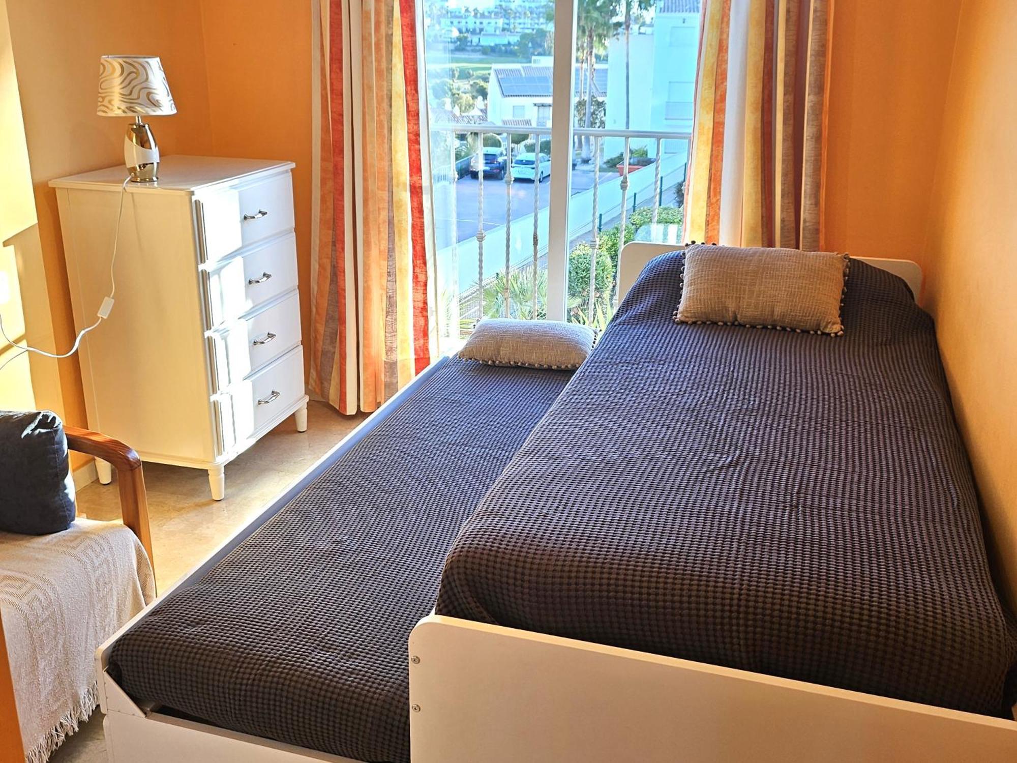 3 Bedrooms With Pool & Parking, Close To Sea And Gibraltar Manilva Exterior photo