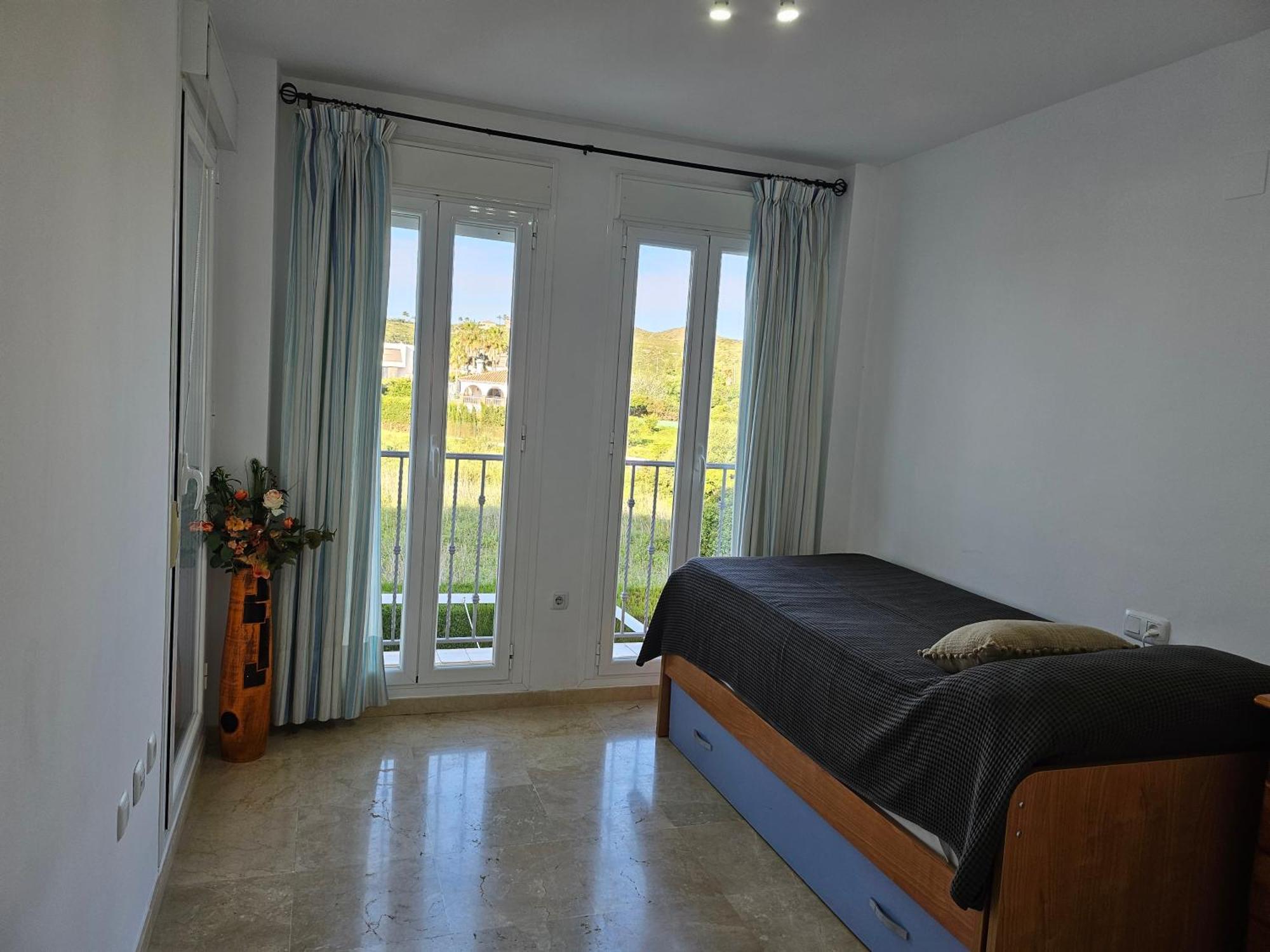 3 Bedrooms With Pool & Parking, Close To Sea And Gibraltar Manilva Exterior photo